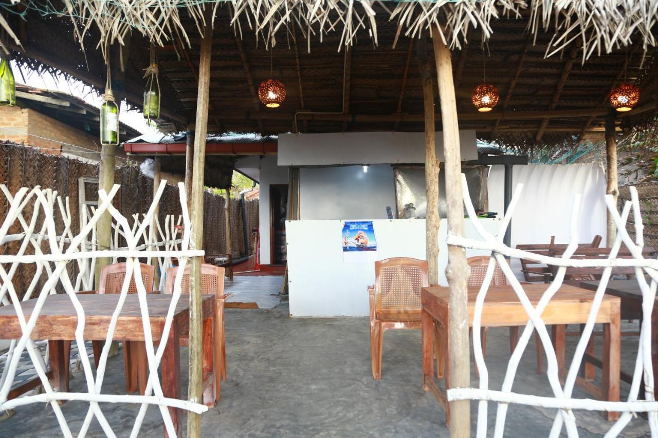 Sea Shine Beach Resort Mirissa Eksteriør bilde